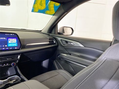 Certified 2024 Chevrolet Traverse LT w/ LPO, Floor Liner Package image 11