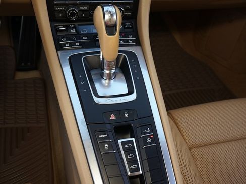 Used 2013 Porsche 911 Carrera image 18