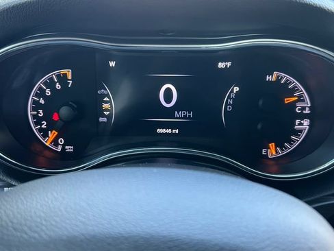Used 2021 Jeep Grand Cherokee Laredo X AWD/4WD image 19