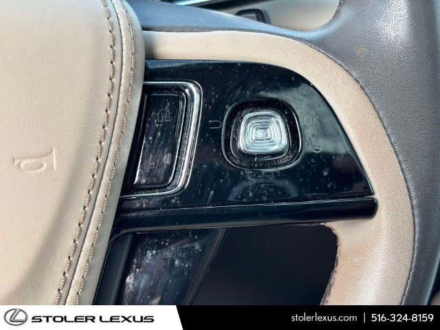 Used 2022 Lincoln Aviator AWD w/ Premium Package image 27