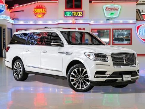 Used 2021 Lincoln Navigator L Reserve w/ Luxury Package image 1