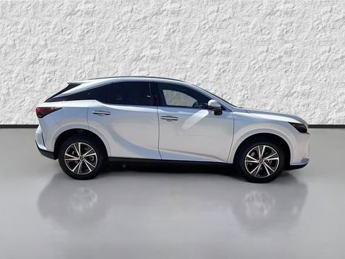 Used 2025 Lexus RX 350 Premium image 2