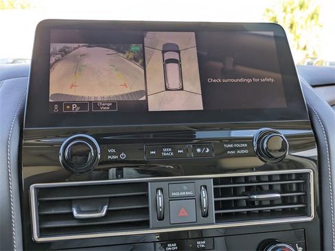 Used 2024 Nissan Armada SL w/ Captain's Chairs Package image 25