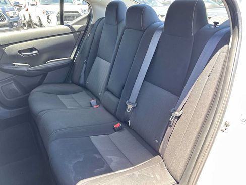 Used 2022 Nissan Sentra SV FWD image 22