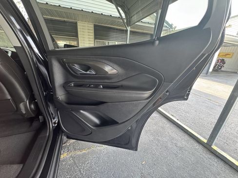 Used 2023 GMC Terrain SLT w/ Tech Package FWD image 42