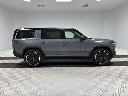 Used 2025 Rivian R1S Adventure AWD/4WD image 6