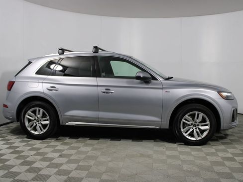 Used 2023 Audi Q5 2.0T Premium w/ Convenience Package AWD/4WD image 40