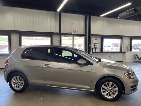 Used 2015 Volkswagen Golf S FWD image 13