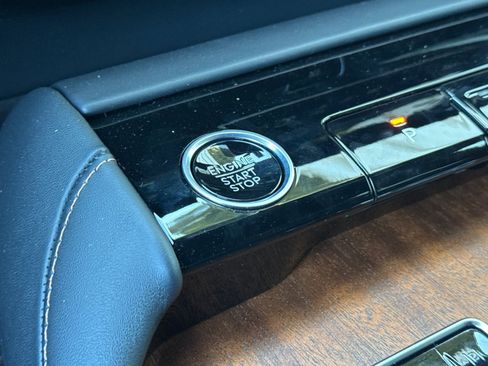 New 2025 Lincoln Navigator Black Label image 20