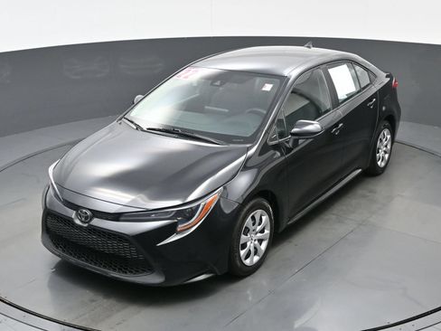 Used 2022 Toyota Corolla LE FWD image 33