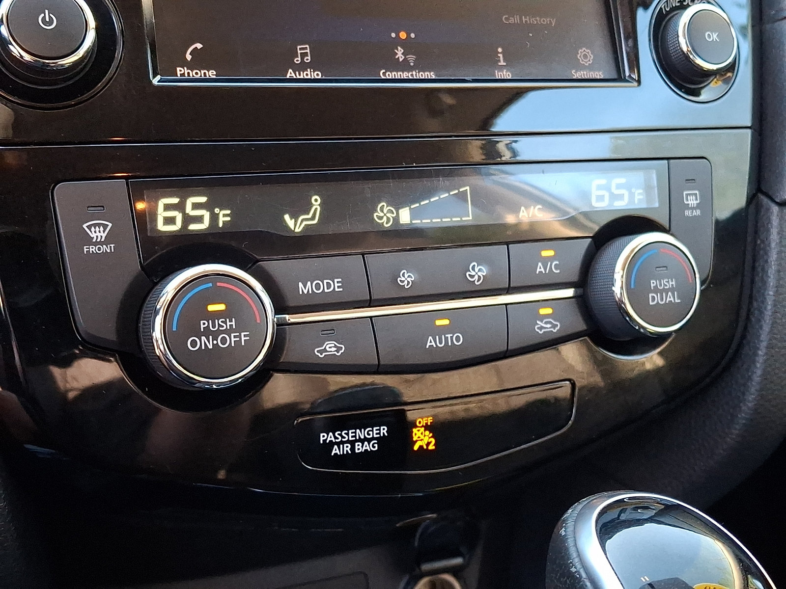 Used 2018 Nissan Rogue SV FWD image 18