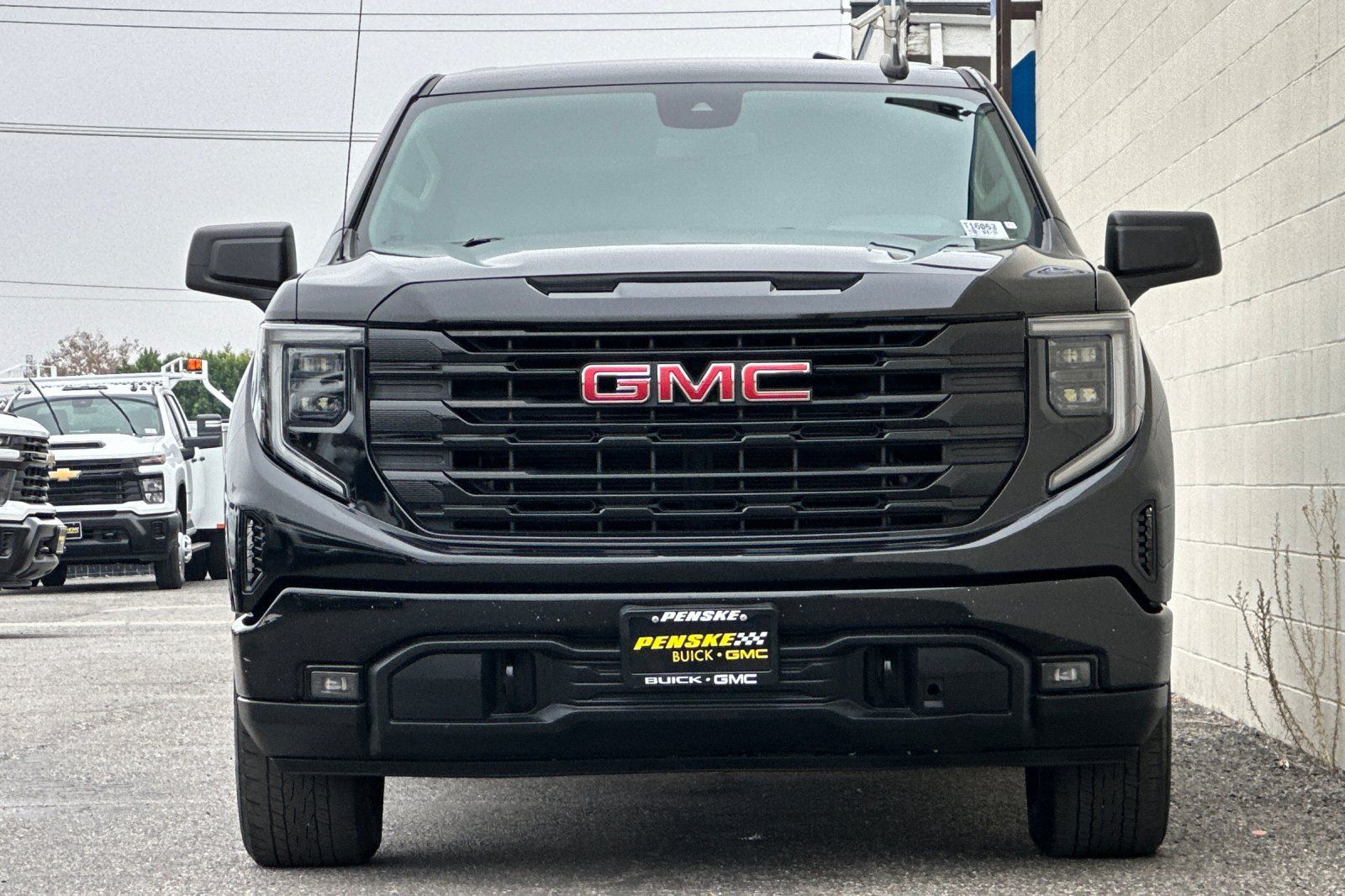 Used 2023 GMC Sierra 1500 Elevation AWD/4WD image 9