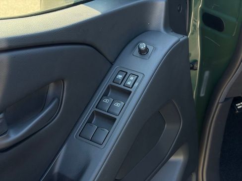 New 2026 Nissan Frontier SV w/ SV Convenience Package image 13