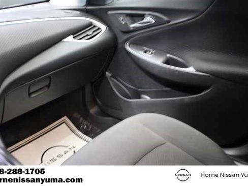 Used 2023 Chevrolet Malibu LT image 12
