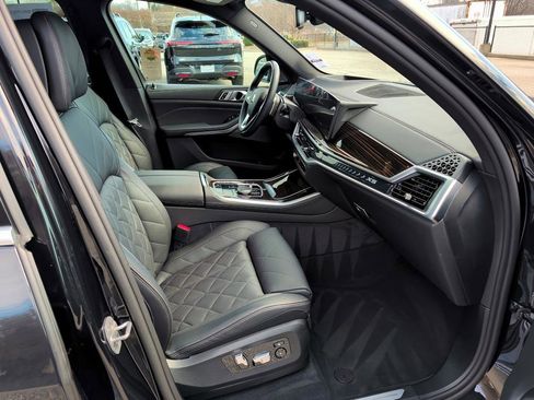 Used 2025 BMW X5 xDrive40i image 12