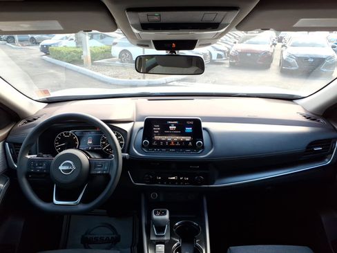 Certified 2023 Nissan Rogue SV image 23