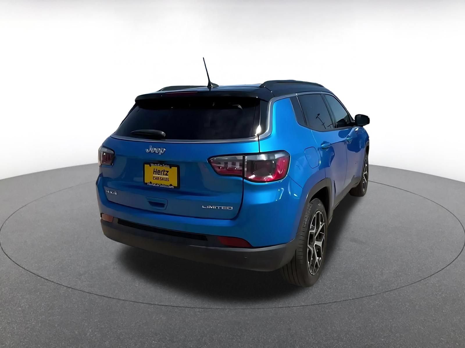 Used 2025 Jeep Compass Limited AWD/4WD image 13