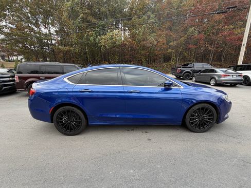 Used 2017 Chrysler 200 C w/ Premium Group image 3