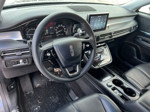 Used 2022 Lincoln Corsair Standard w/ Equipment Group 101A image 14