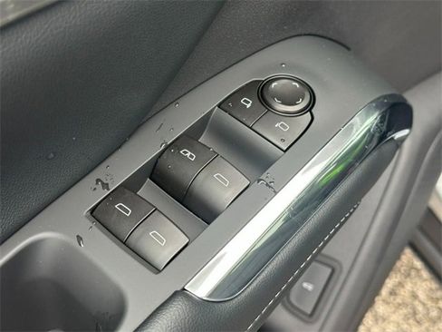 New 2026 Chevrolet Traverse LT w/ Sun and Wheel Package image 11