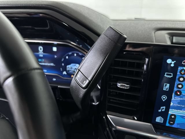 Used 2023 Chevrolet Silverado 1500 LT AWD/4WD image 16