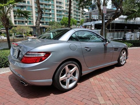 Used 2013 Mercedes-Benz SLK 250 image 19