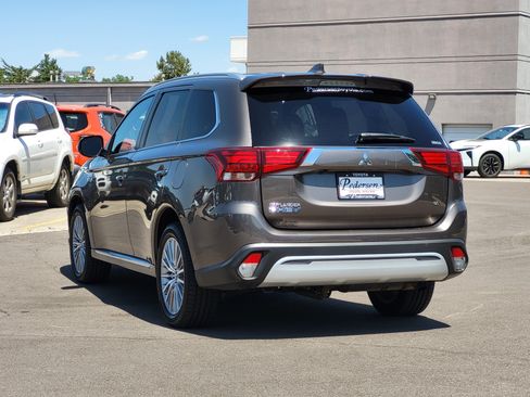 Used 2020 Mitsubishi Outlander GT AWD/4WD image 3