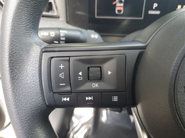 Used 2025 Nissan Kicks SV w/ SV Premium Package FWD image 15