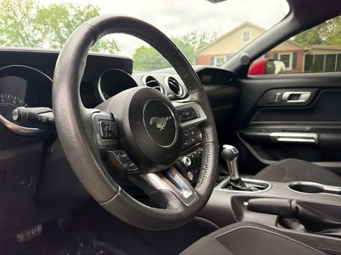 Used 2022 Ford Mustang Coupe RWD image 28