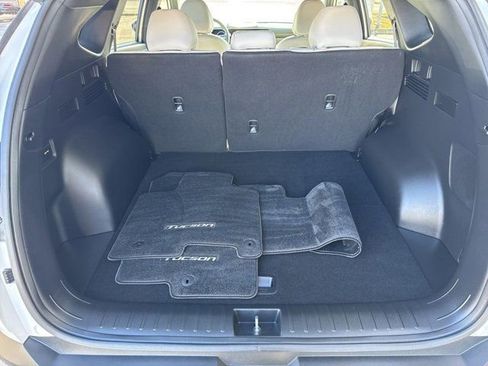 Used 2025 Hyundai Tucson Limited image 11