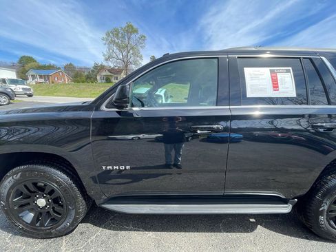 Used 2019 Chevrolet Tahoe LT image 3