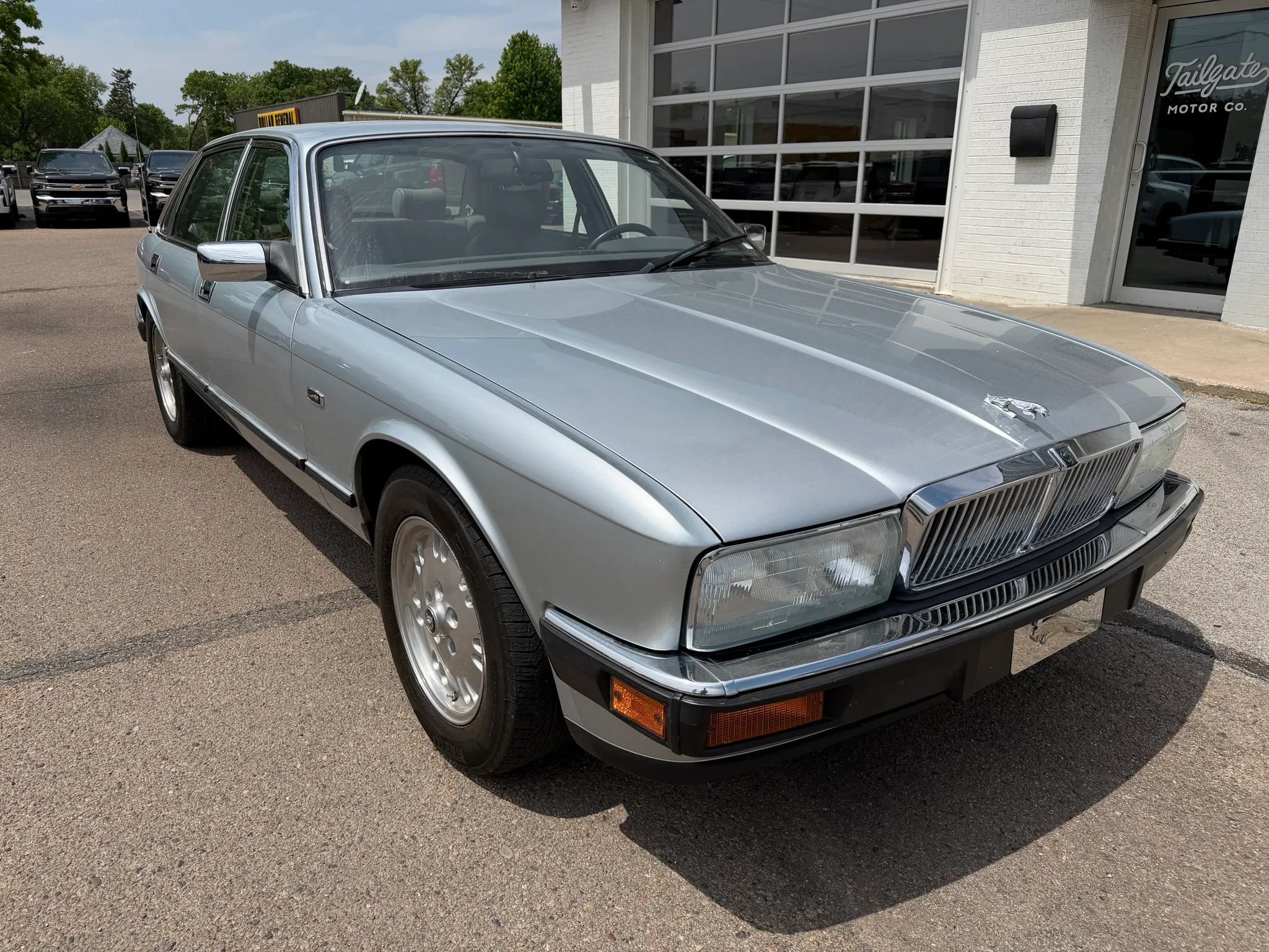 Used 1994 Jaguar XJ6 RWD image 2