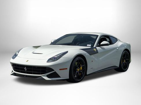 Used 2017 Ferrari F12 Berlinetta RWD image 5