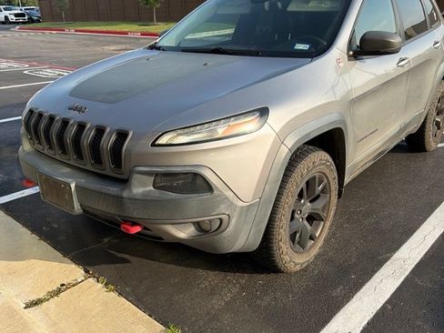 Used 2016 Jeep Cherokee Trailhawk w/ Comfort/Convenience Group AWD/4WD image 1