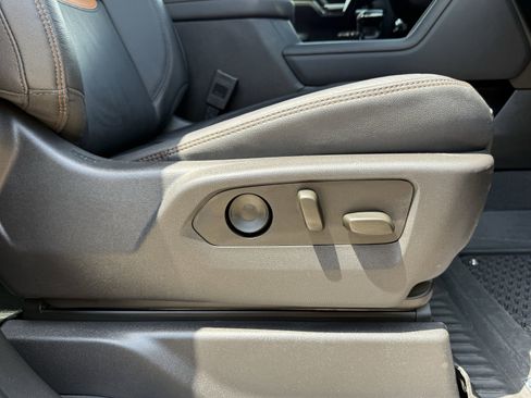 Used 2024 GMC Sierra 1500 AT4 image 49