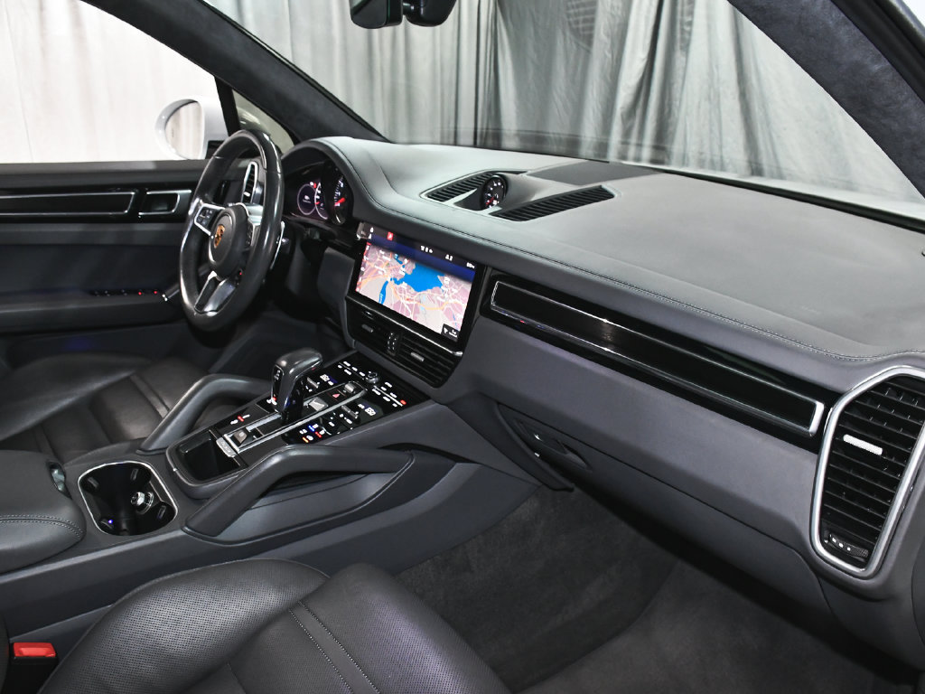 Used 2021 Porsche Cayenne GTS w/ Premium Package Plus AWD/4WD image 63