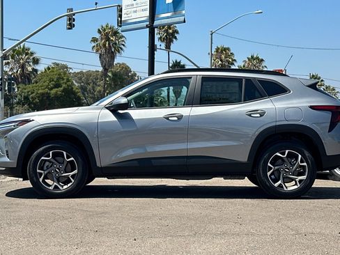 New 2025 Chevrolet Trax LT w/ Driver Confidence Package image 7