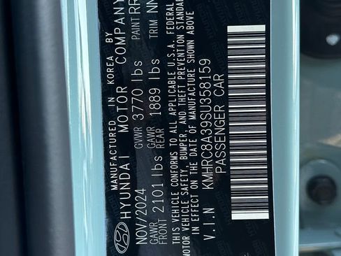 Certified 2025 Hyundai Venue SEL image 29