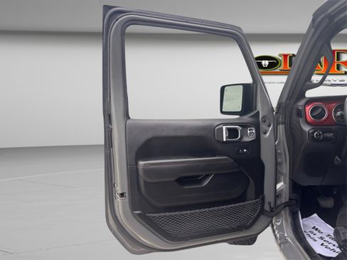 Used 2021 Jeep Gladiator Rubicon image 10