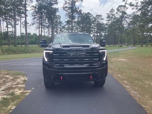 New 2026 GMC Sierra 2500 AT4 w/ AT4 Premium Plus Package AWD/4WD image 9