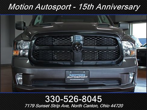 Used 2019 RAM 1500 Express w/ Wheel & Sound Group AWD/4WD image 3