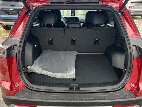 New 2026 Chevrolet Equinox LT w/ Convenience Package II FWD image 9