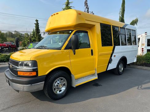 Used 2014 Chevrolet Express 3500 image 4