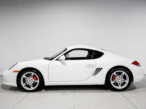 Used 2011 Porsche Cayman S image 8
