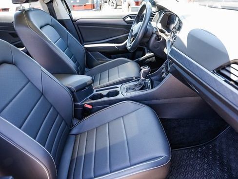 Used 2023 Volkswagen Jetta SE FWD image 20