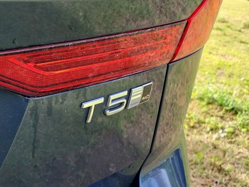 Used 2018 Volvo XC60 T5 Inscription w/ Convenience Package image 18