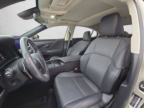 Used 2023 Lexus ES 300h w/ Premium Package FWD image 16