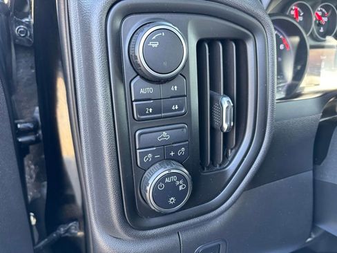 Used 2019 Chevrolet Silverado 1500 Custom Trail Boss w/ Custom Convenience Package image 14