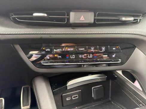 Used 2023 Buick Envision Preferred w/ Sport Touring Package AWD/4WD image 50