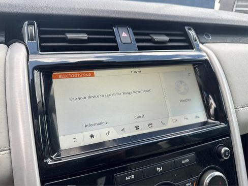 Used 2017 Land Rover Discovery HSE AWD/4WD image 28